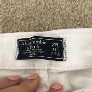 Harper low rise ankle Jean in great gently used condition